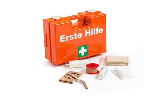 Anpassung des Verbandkasteninhalts Verbandkasten mit Zubehör